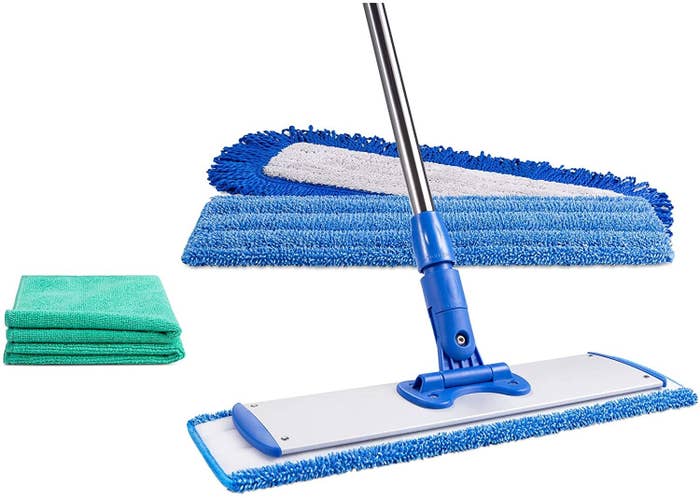 the mop head with mop pads and microfiber cloths 