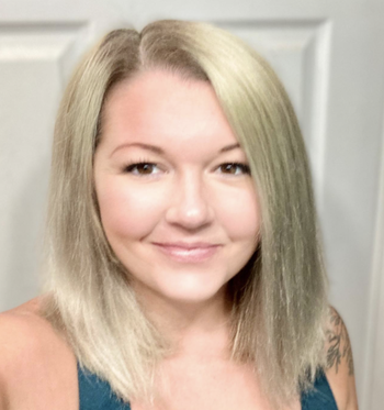 Reviewer photo of hair before using wave artist