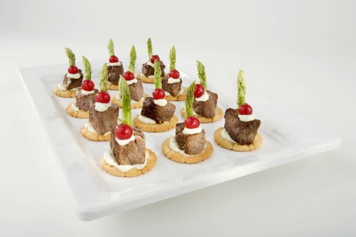 A plate of beef amuse-bouches