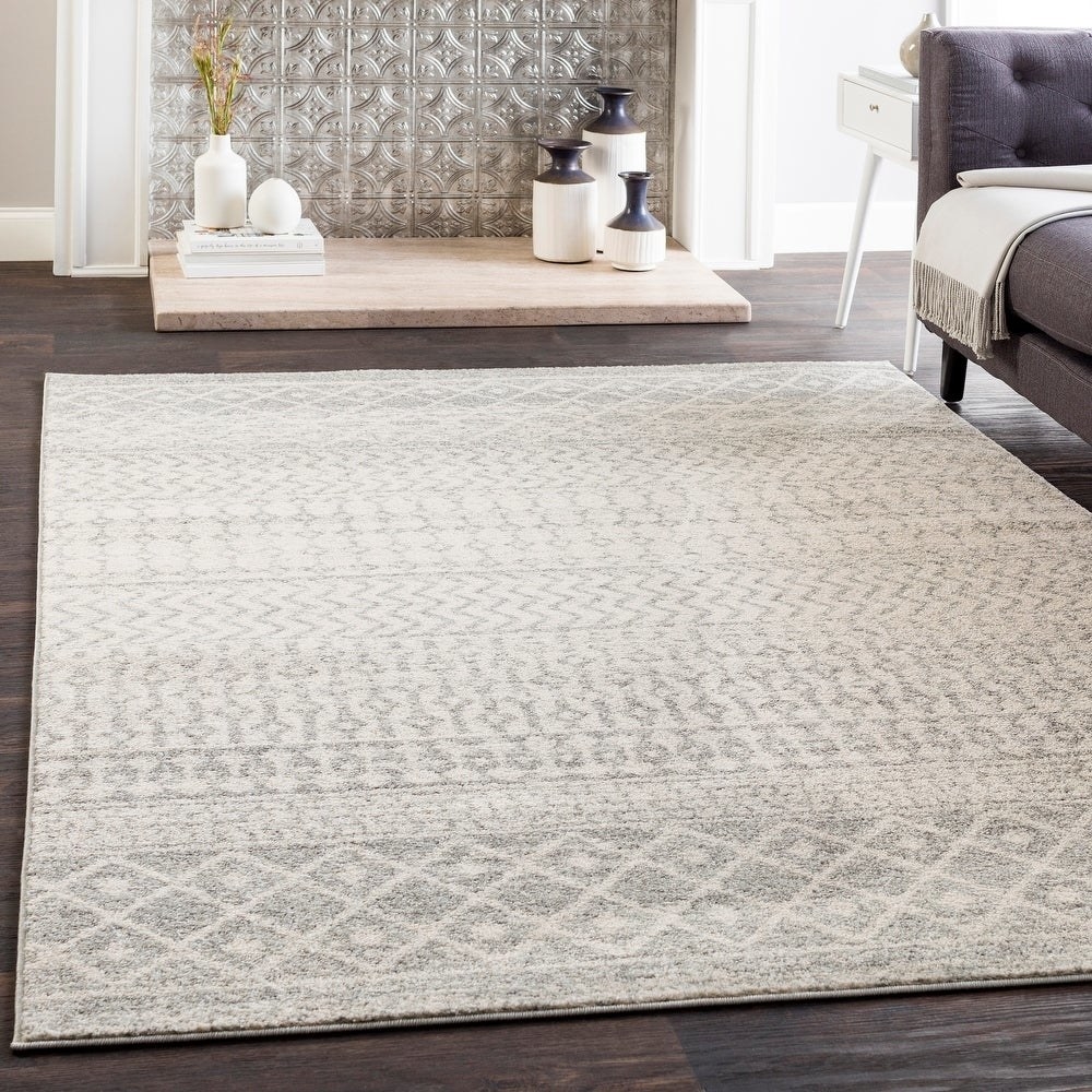 The rug in grey