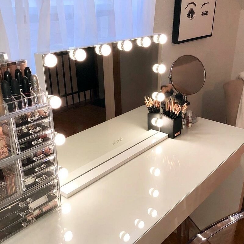 The makeup mirror