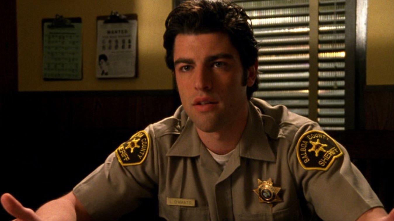 Leo in his deputy uniform on Veronica Mars