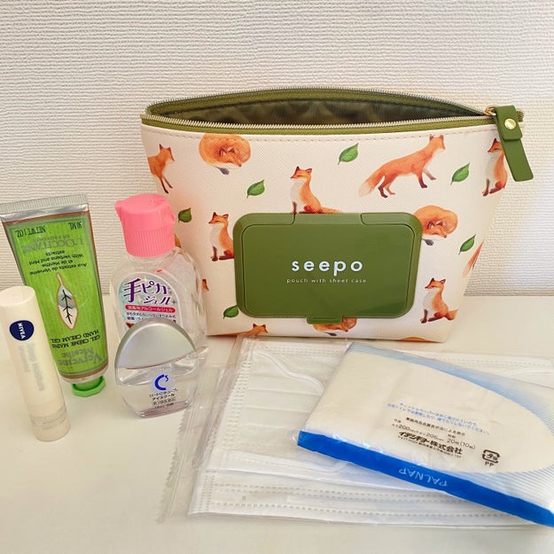 その発想はなかった…シートケース付きの『ポーチ』が便利すぎる。(BuzzFeed Japan) goo ニュース