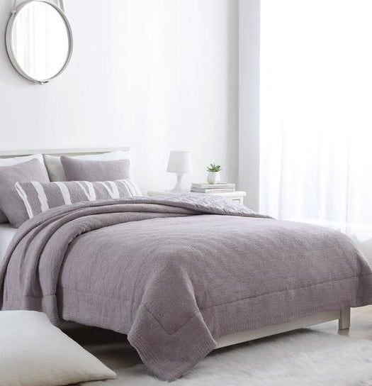 The snug comforter in purple haze