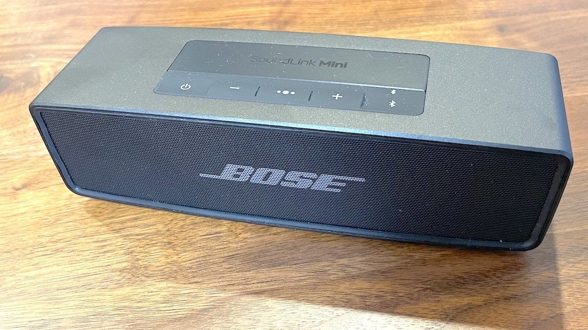 さすがです、BOSE。小さいスピーカーなのに音の臨場感がスゴい。