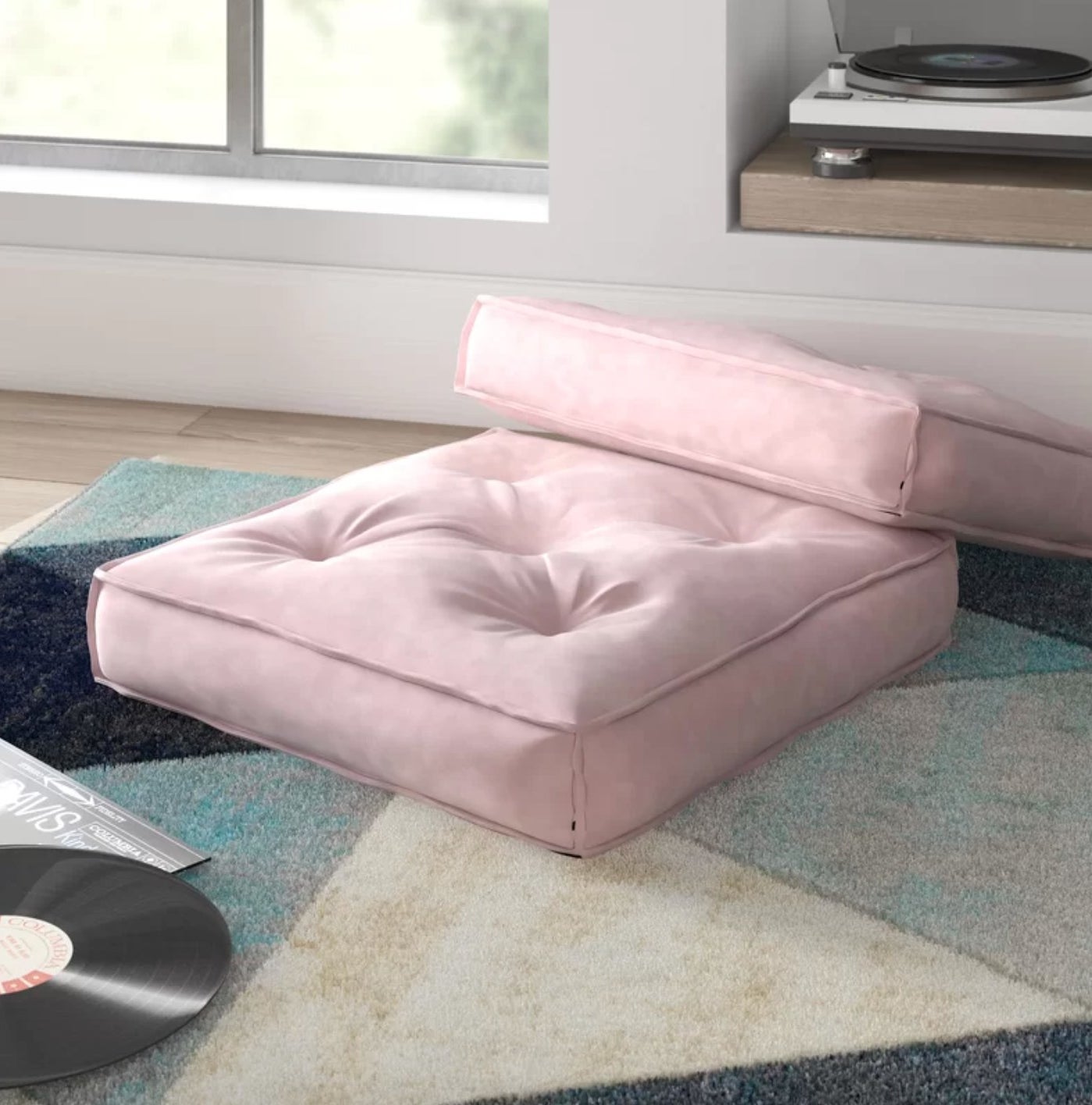 The square floor pillow in blush