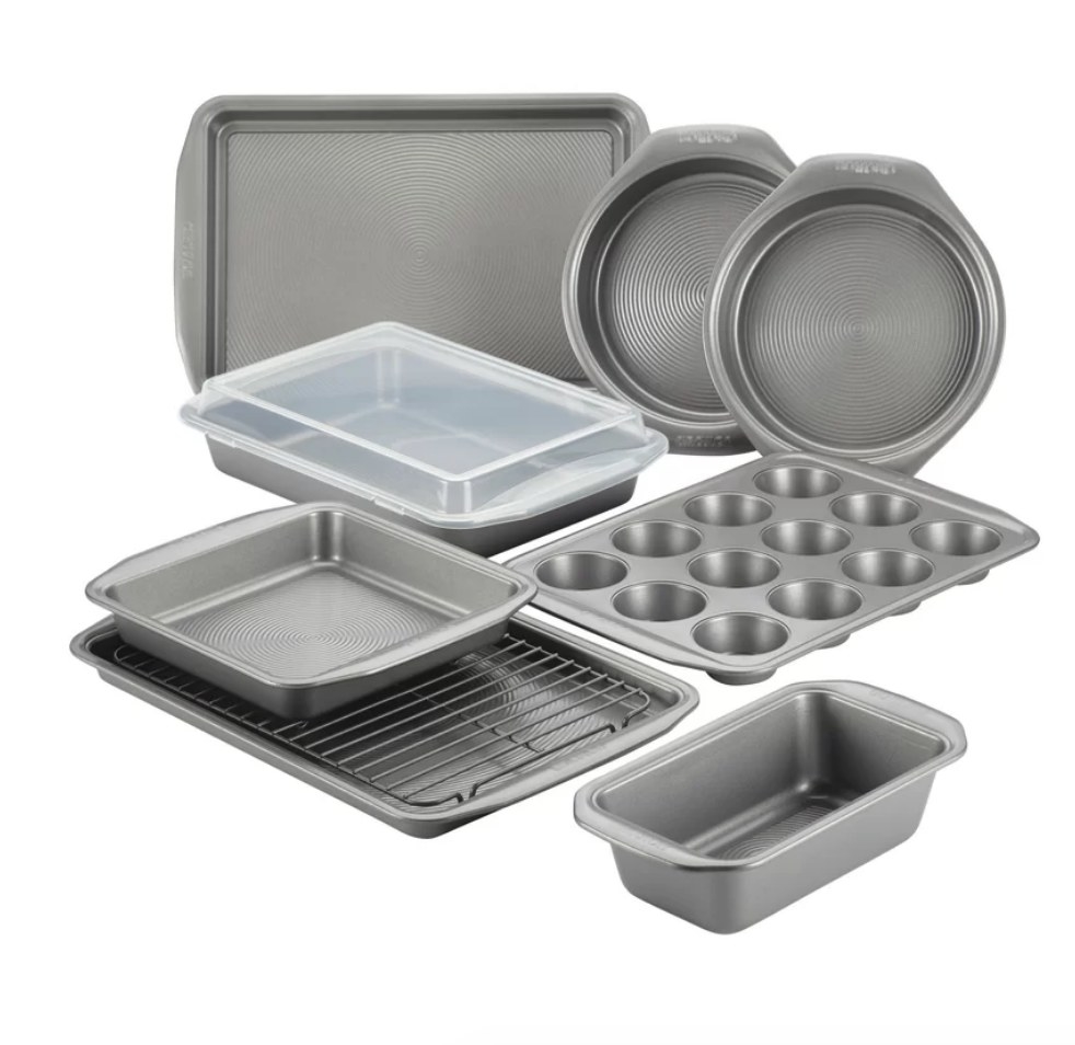 The stainless steel bake set 