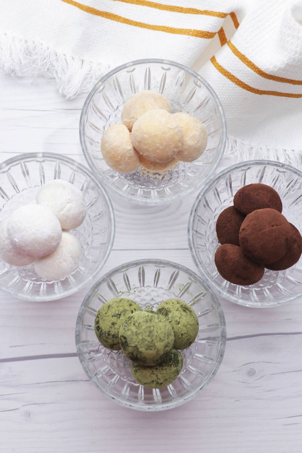 片栗粉で簡単4種のスノーボール 片栗粉で簡単4種のスノーボール