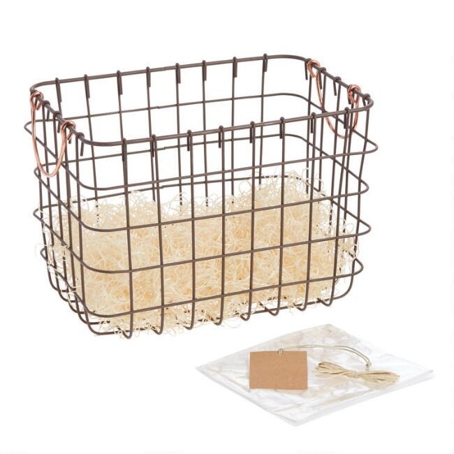 The wire basket and included wrapping accessories