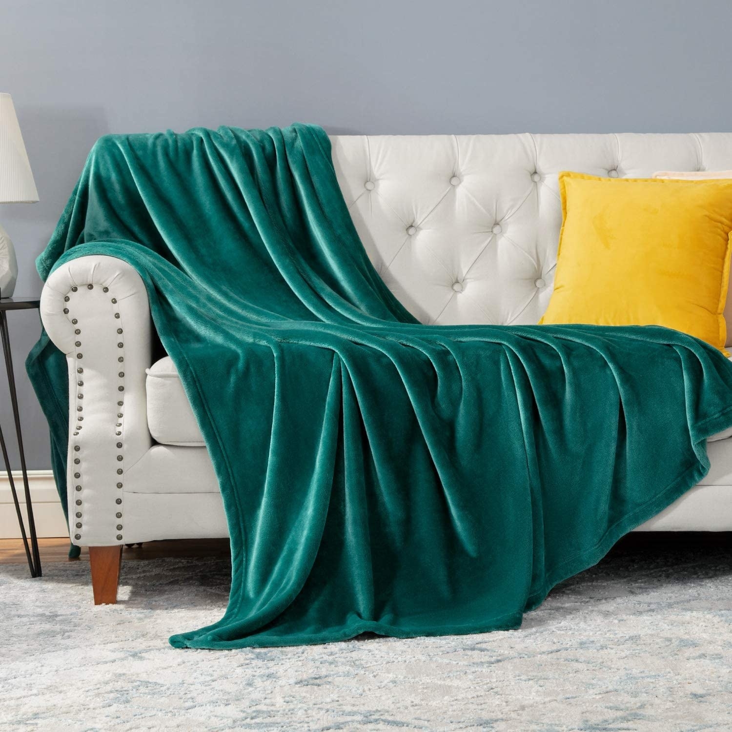 The green fleece blanket