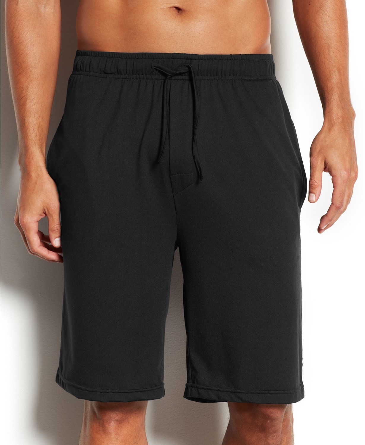 model wearing 32 degrees pajama shorts