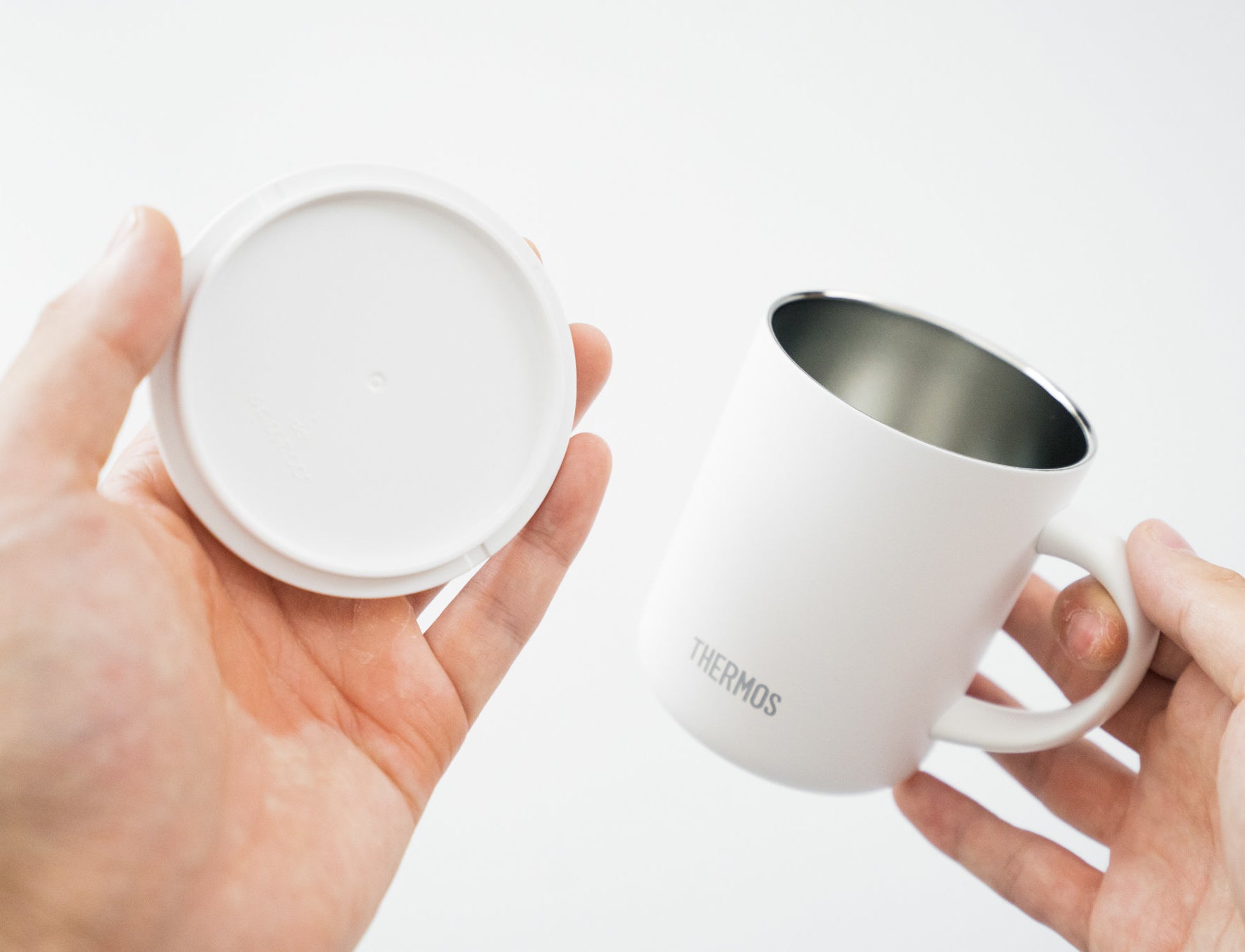 サーモスの「白い断熱マグカップ」がオシャレ。もう普通のマグカップには戻れないよ…！