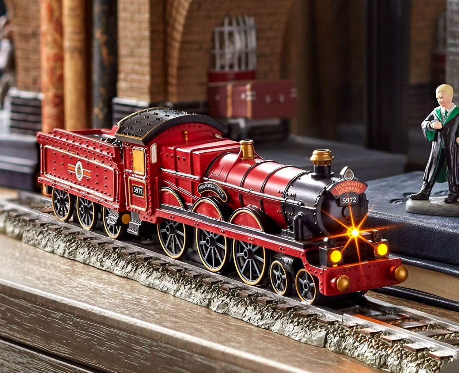 the red Howarts Express train 