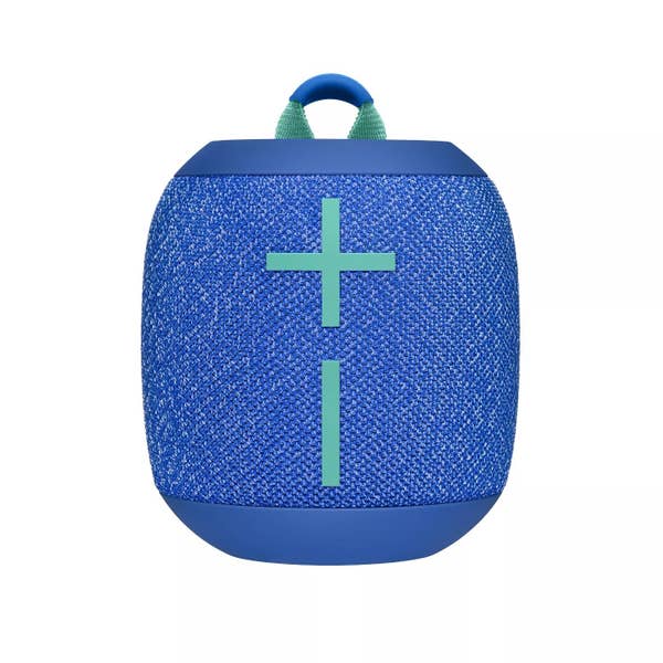 speaker in blue