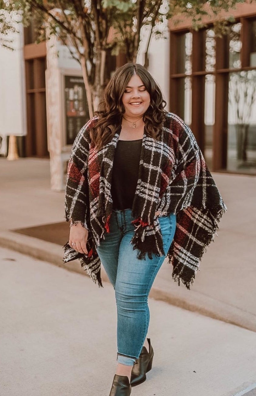 Winter Poncho - Trendy Curvy  Casual winter outfits, Plus size