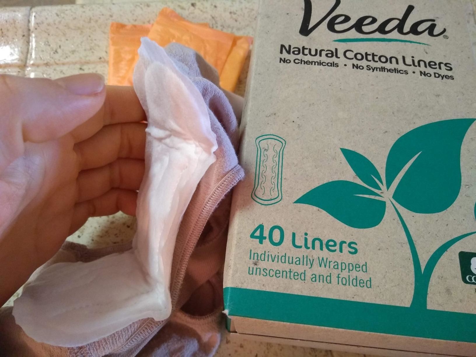 Veeda - Veeda Pads, with Wings, UltraThin, Unscented and Folded (12 count), Shop