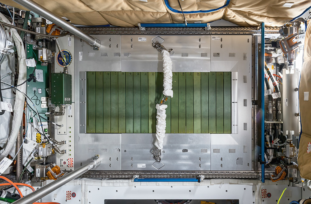 A treadmill, seen from above, with lots of extra wires