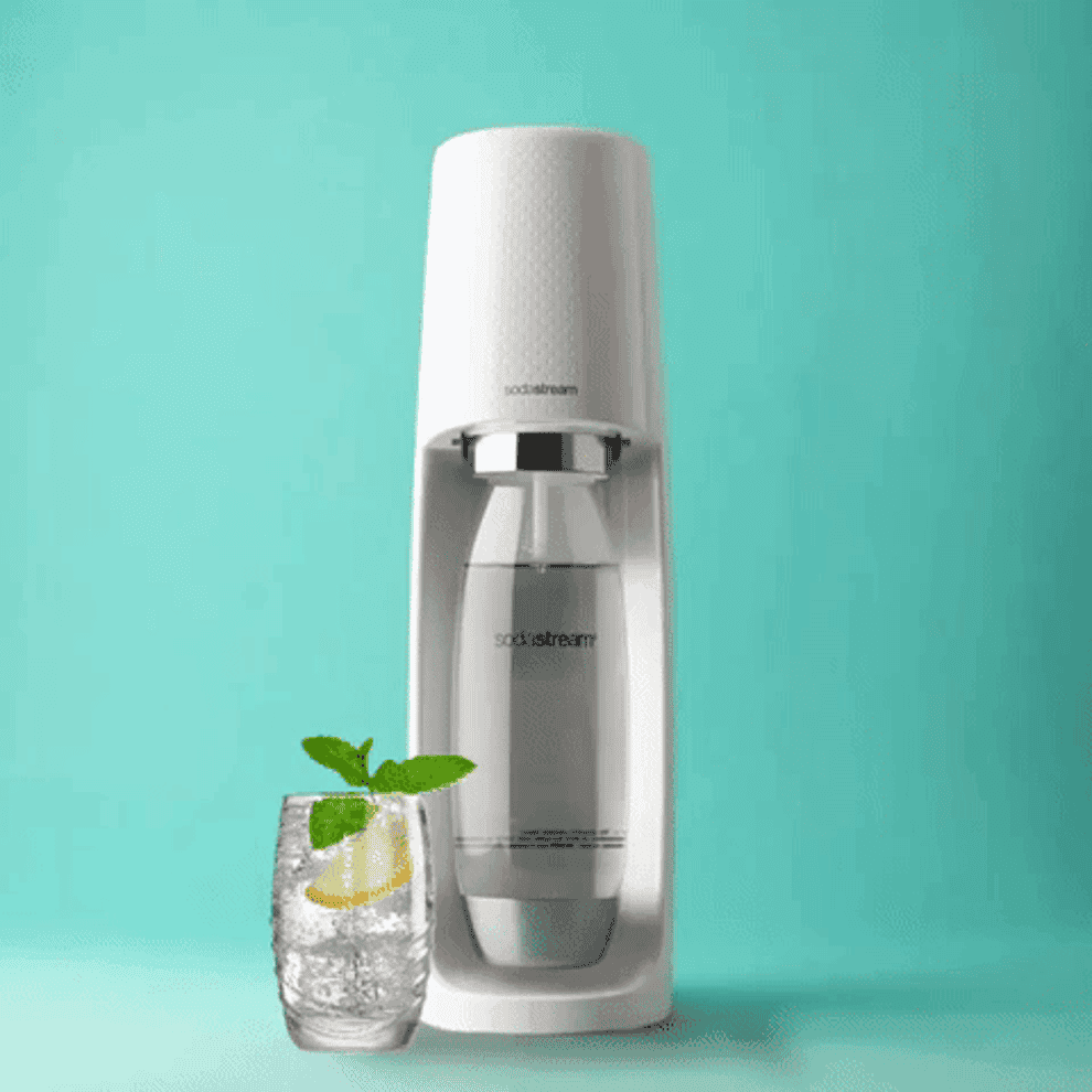 the soda stream carbonating water