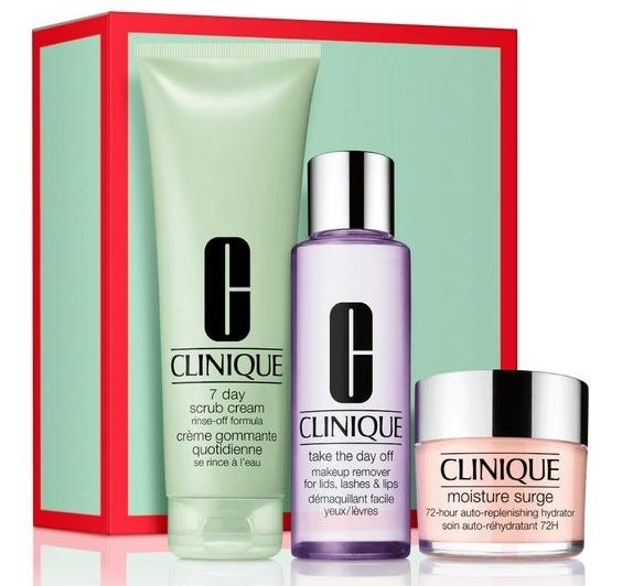 The skincare kit with included green and red gift box
