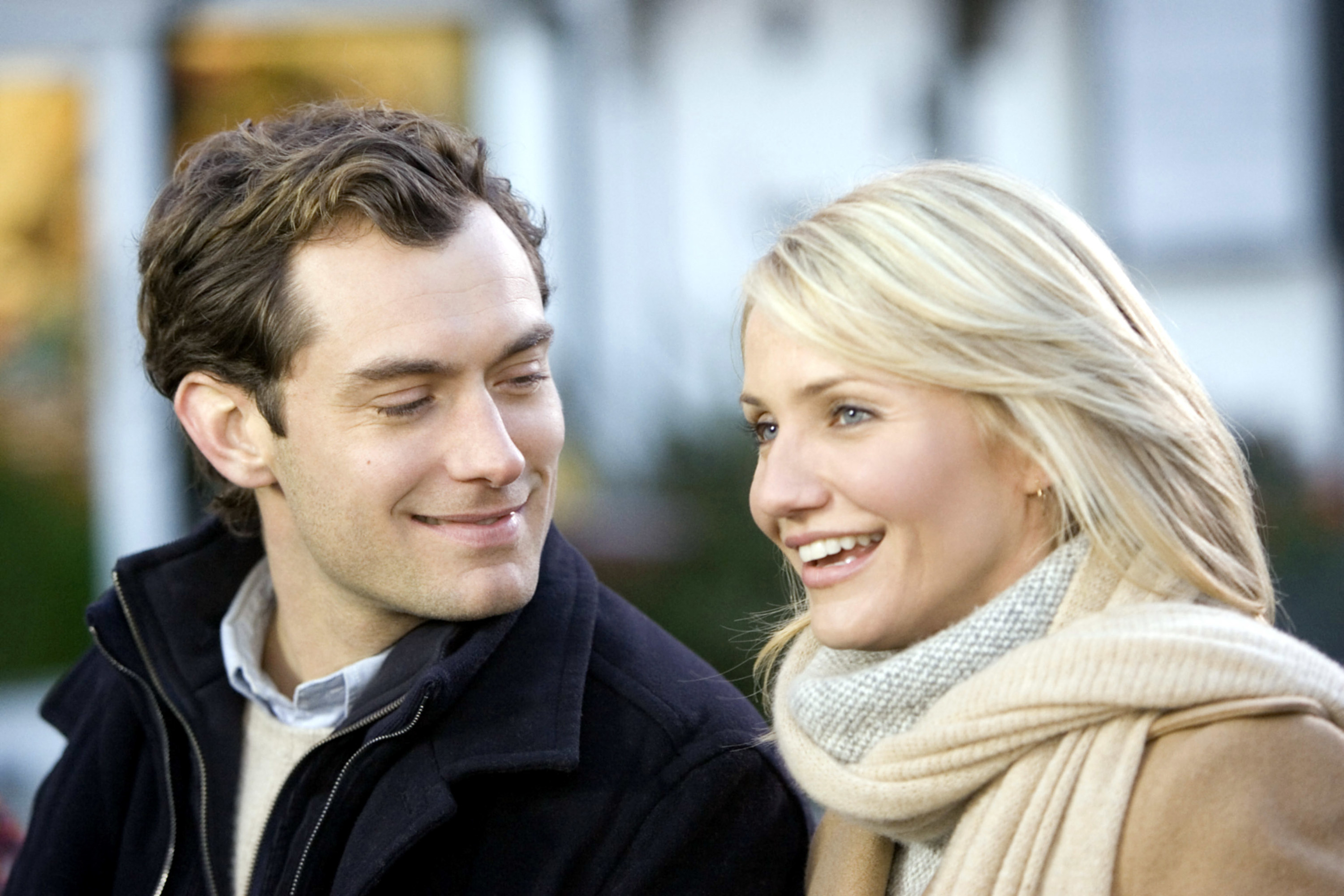 Still from The Holiday: Jude Law looks at Cameron Diaz with an affectionate smile