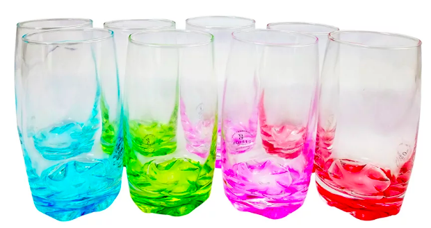 Eight glasses in four different colors 
