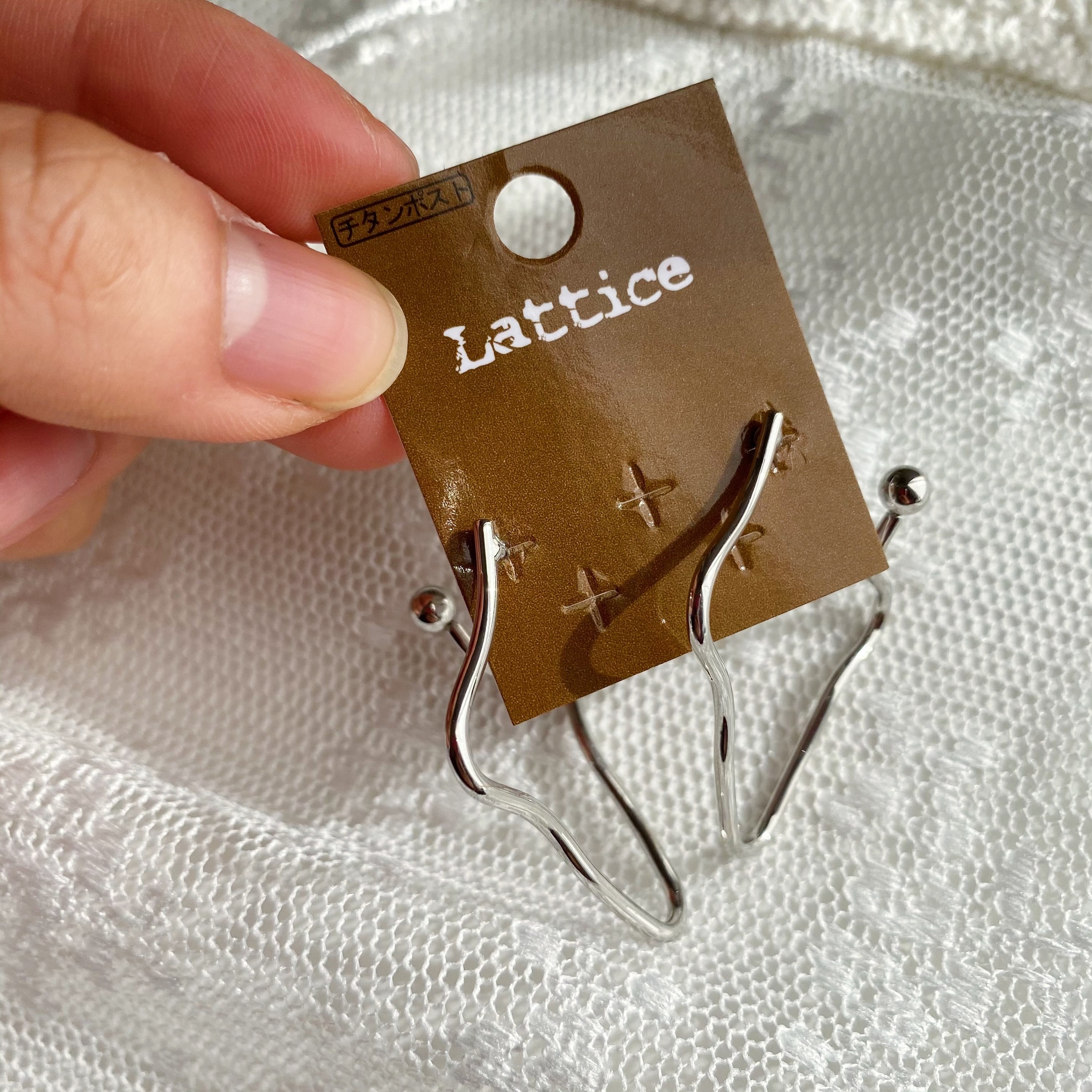 いつも混んでるのも納得。Latticeは個性派ピアスが330円で手に入る夢の