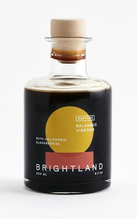 The bottle of balsamic vinegar 