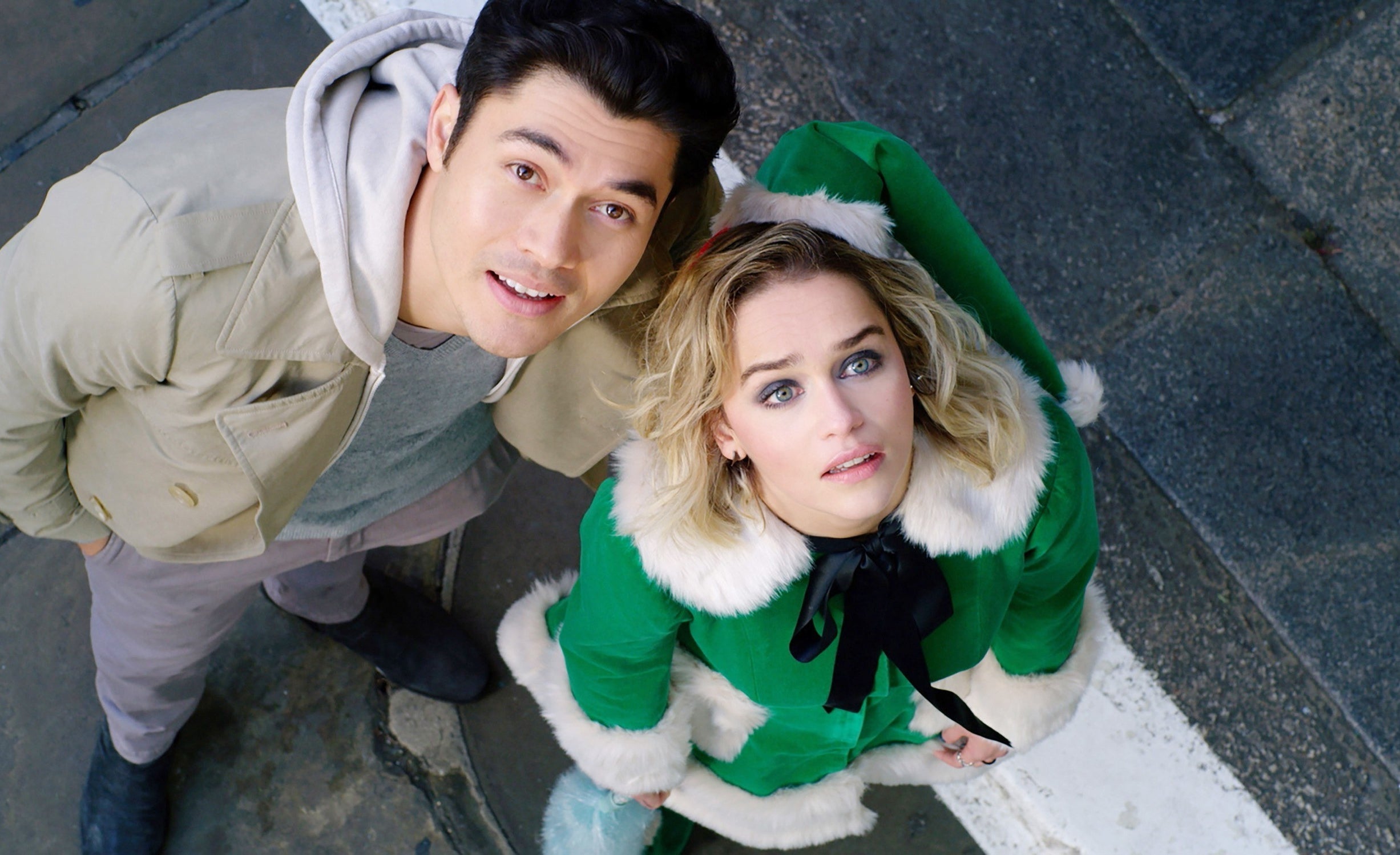 Henry Golding and Emilia Clarke in &quot;Last Christmas&quot;