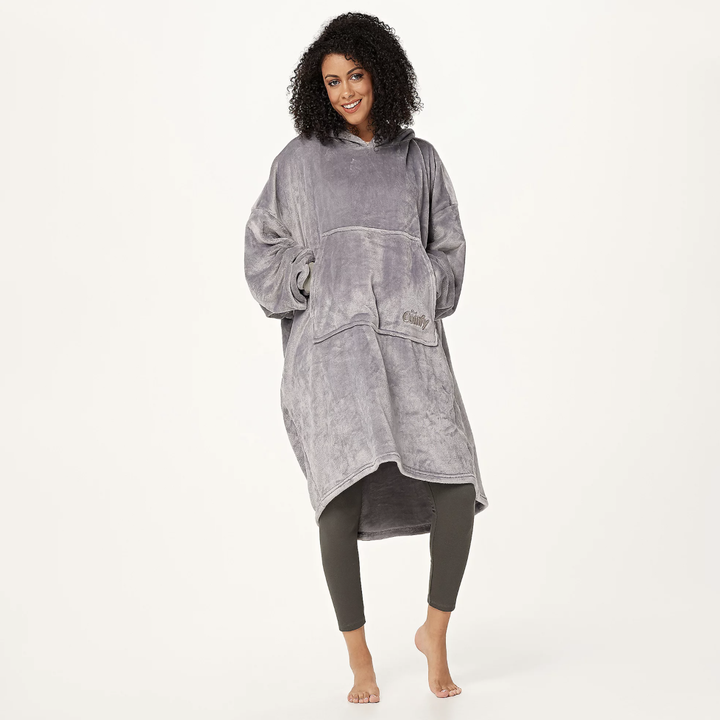 Model wearing gray version of The Comfy