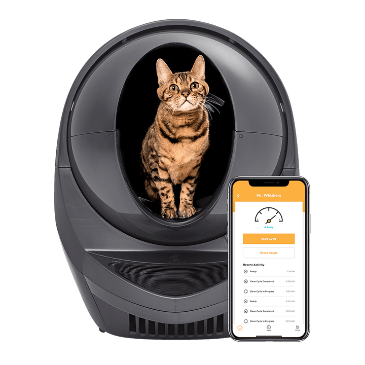 The black litter box and a smartphone open to the compatible app