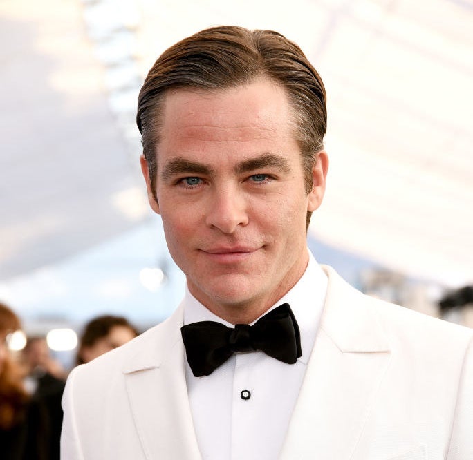 Chris Pine attends the 2019 Screen Actors Guild Awards
