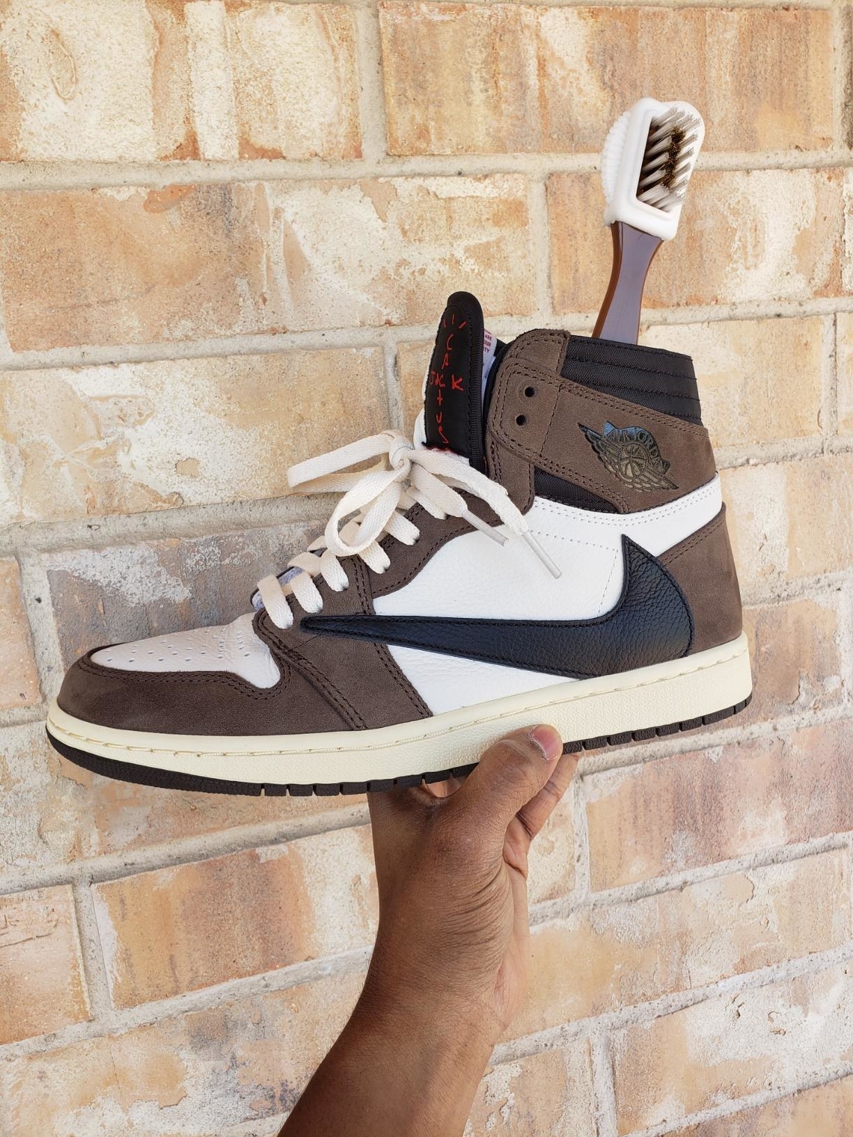 travis scott jordan 1 suede brush