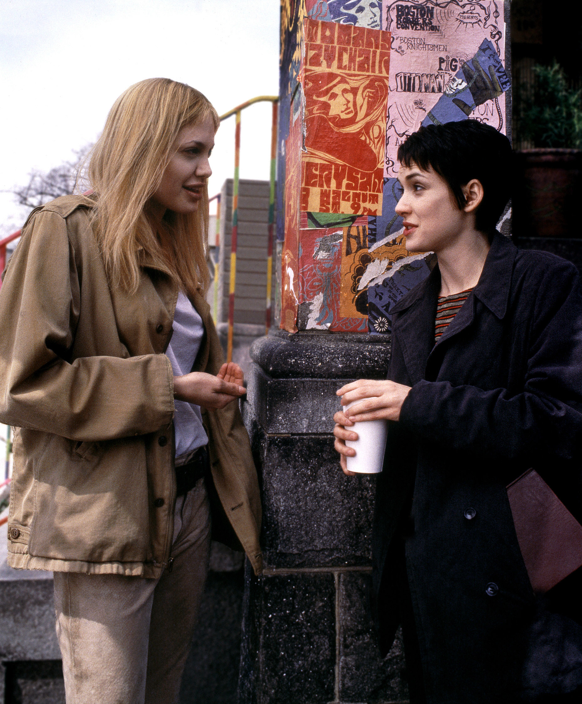 Ryder and Jolie behind-the-scenes of &quot;Girl, Interrupted&quot;