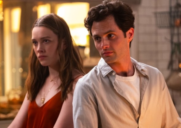 Victoria Pedretti and Penn Badgley as Love and Joe in You