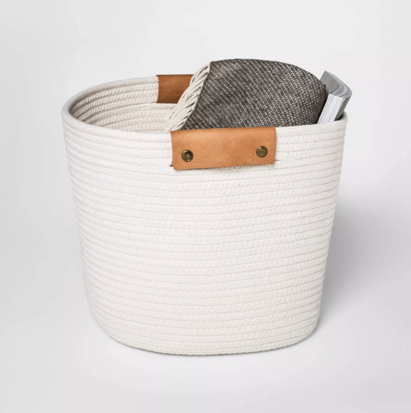 The cream rope basket