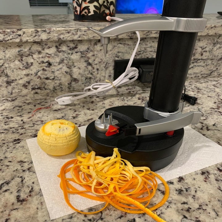 Reviewer shows orange peeled with the same machine