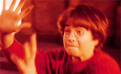 Harry places his hands on Quirrell&#x27;s face