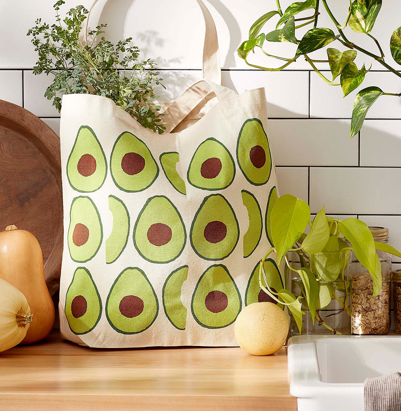 The avocado tote on a kitchen counter