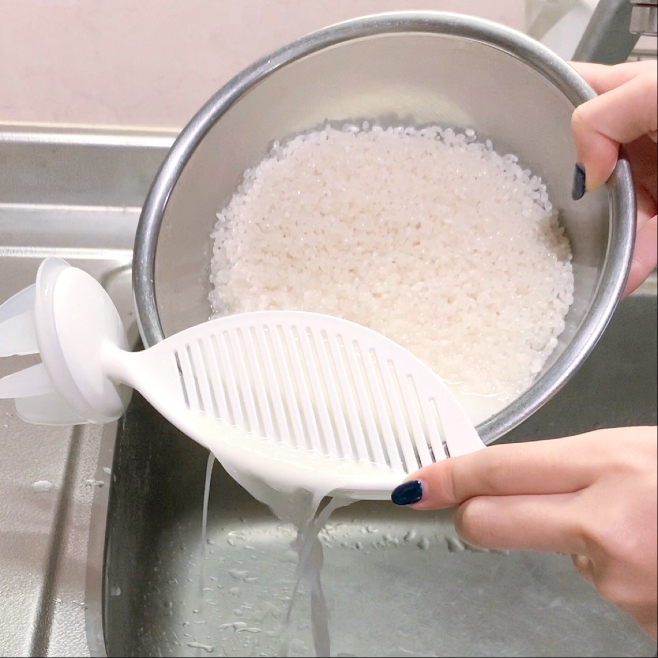 DAISO(ダイソー)のキッチンアイテム「なるほど 米とぎ」