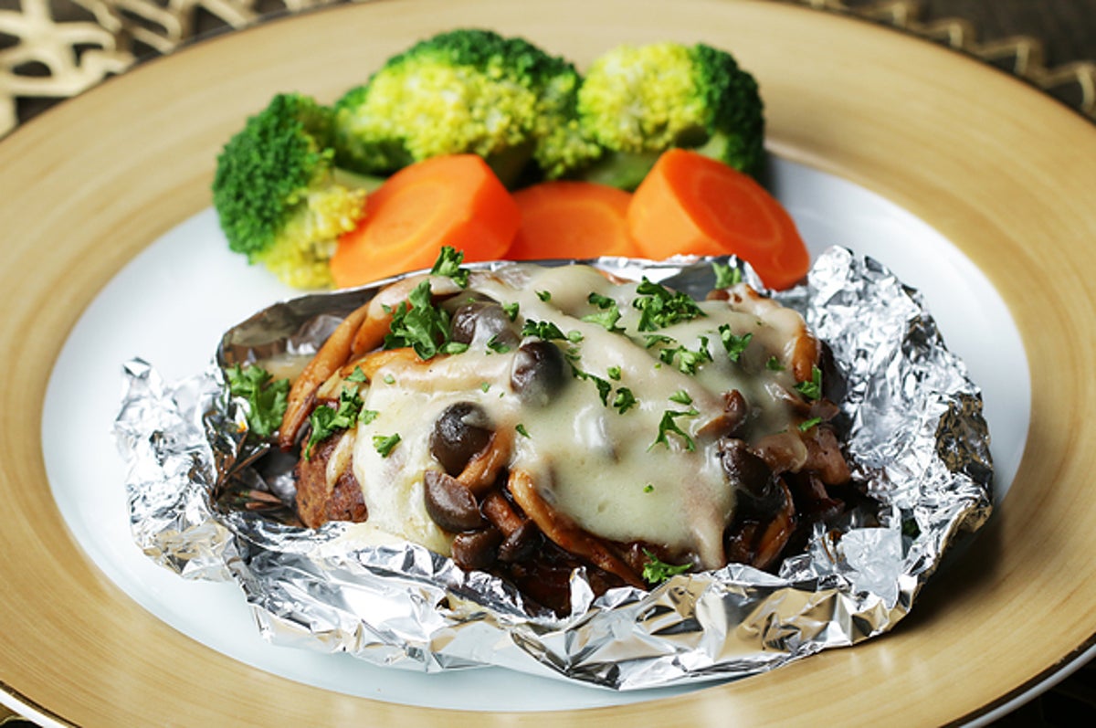 洋食屋さん風 包み焼きチーズハンバーグ 肉汁じゅわっ