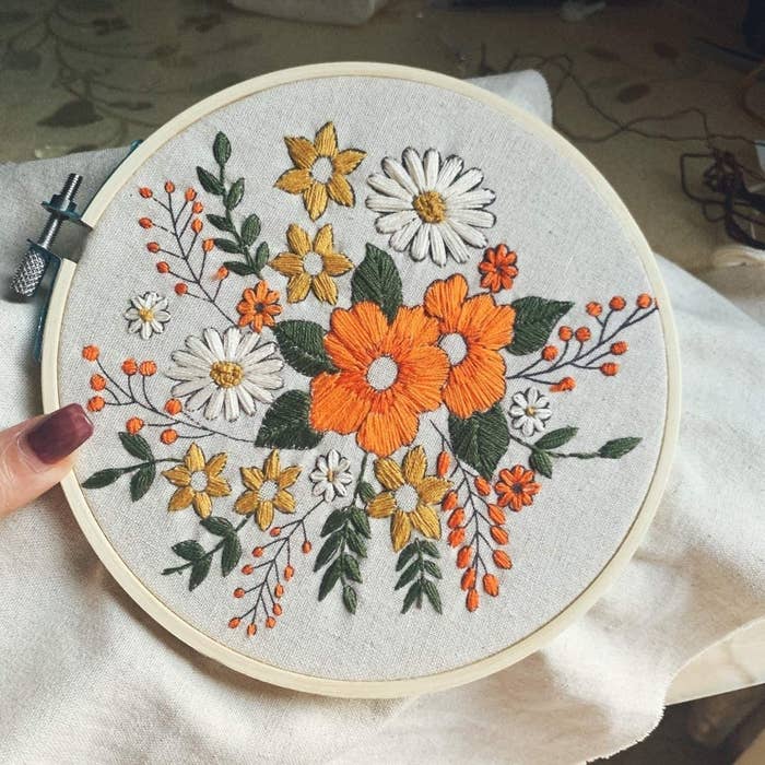 the embroidery hoop with floral design