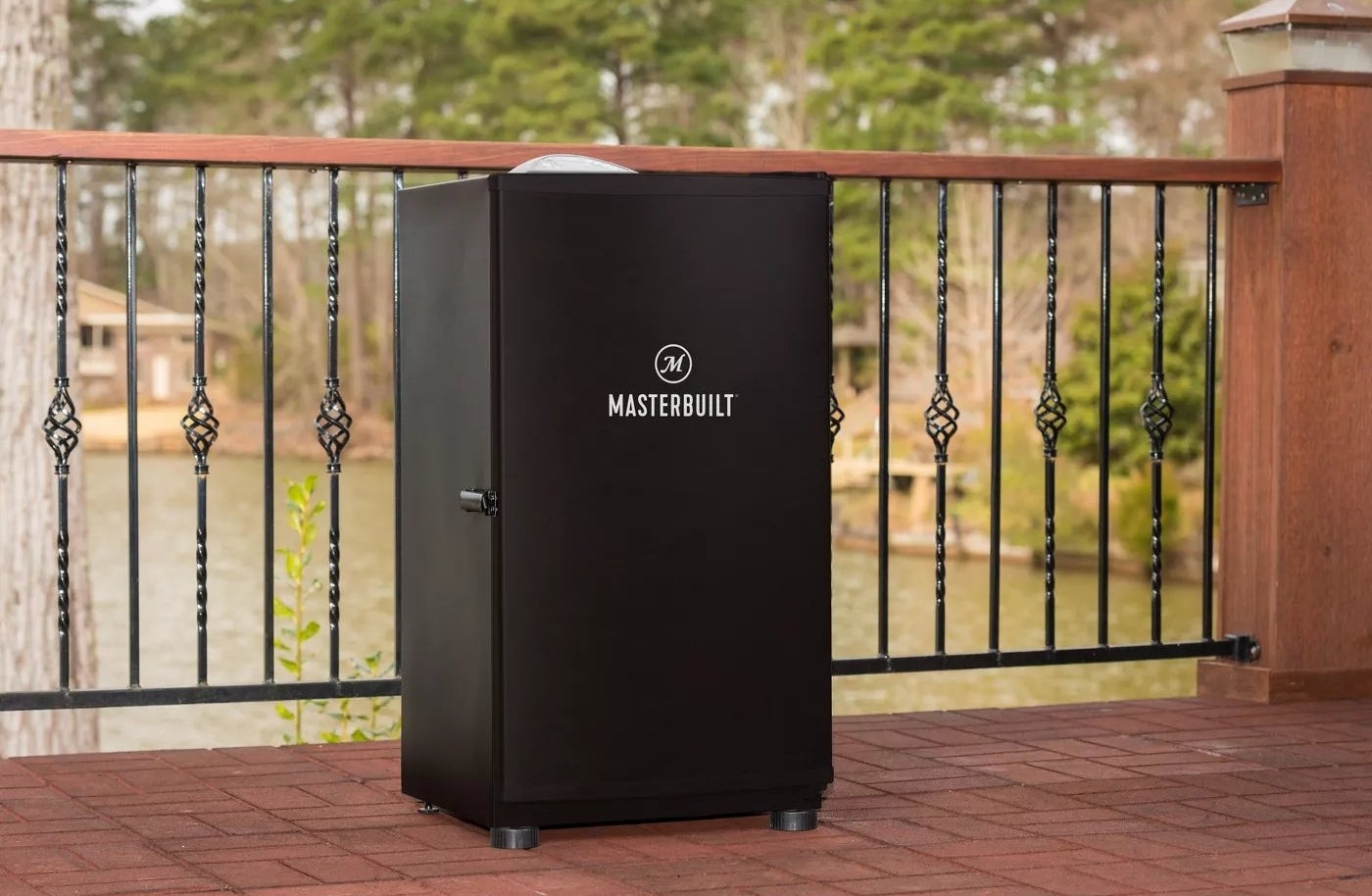 The Masterbuilt smoker