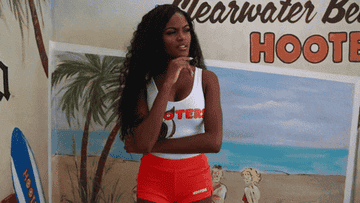 Here's What It's Really Like To Work At Hooters