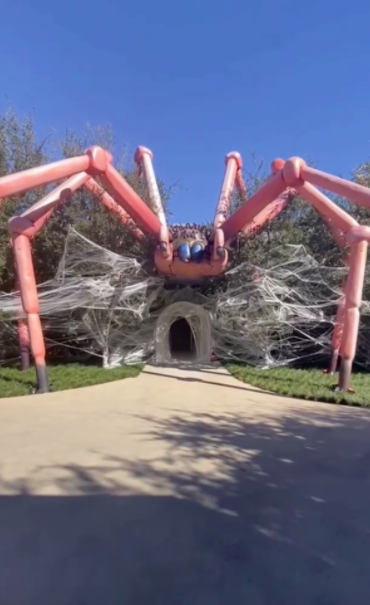 Kim Kardashian Transformed Her House For Her Daughter s B Day - 15