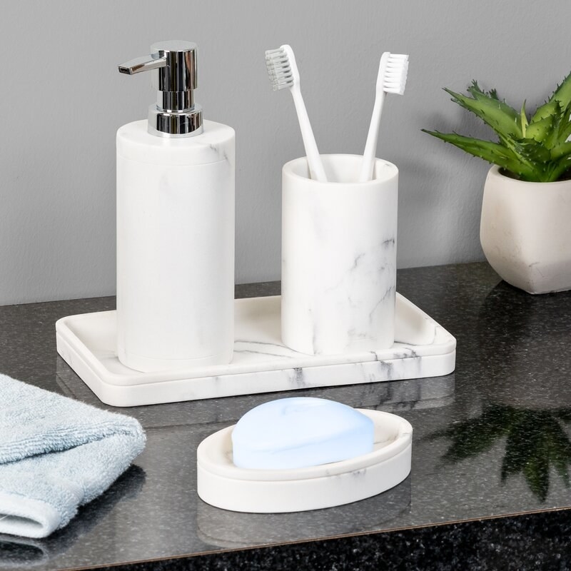 The marble bathroom accessory set 