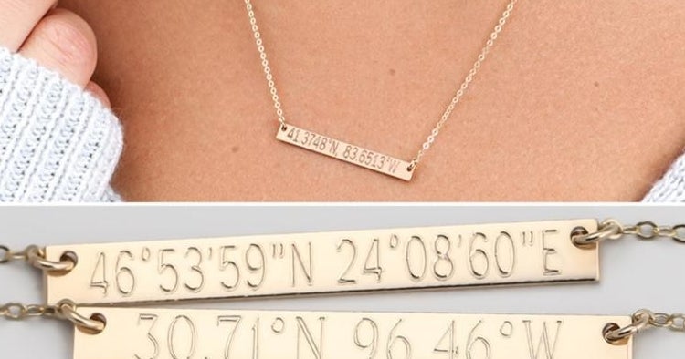 Chain necklace with engraved plate