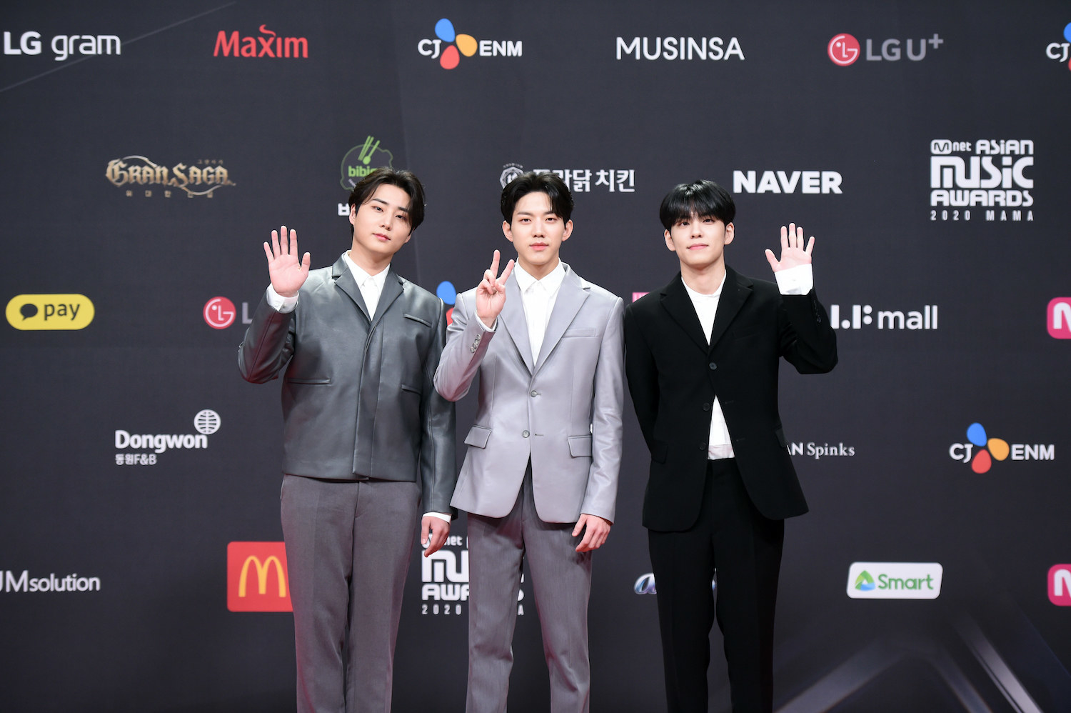 Day6, wearing suits, attends the 2020 Mnet Asian Music Awards