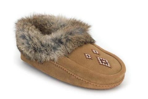 Brown tipi moccasins with white and brown beads and brown fur