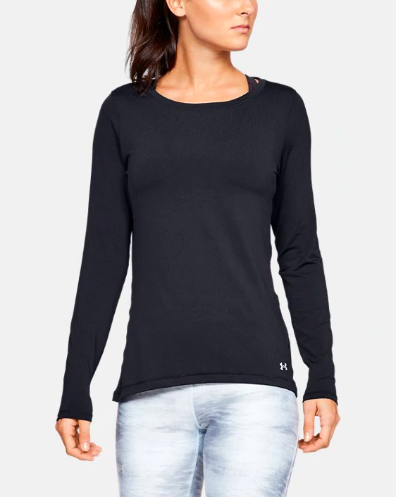 a model wearing the heat gear shirt in black