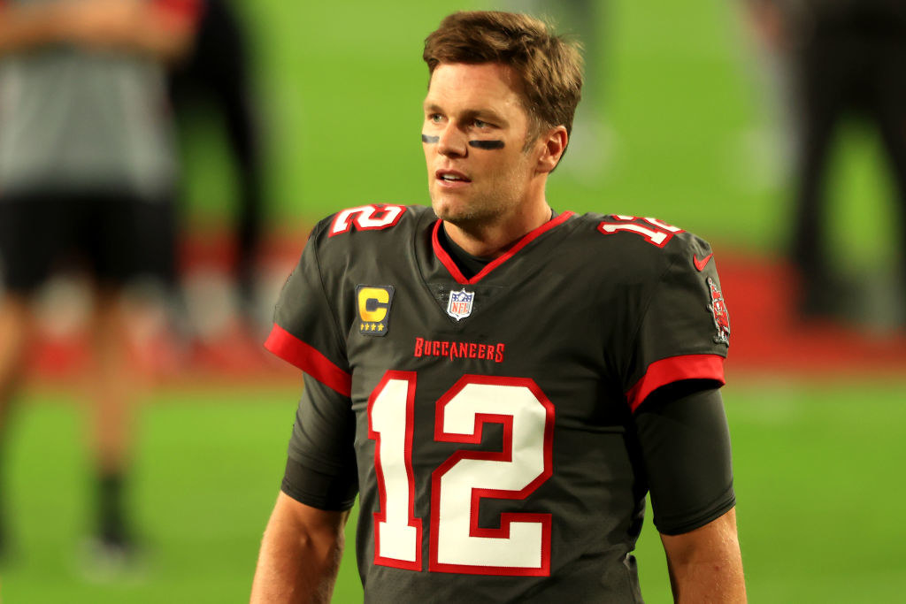 Tom Brady in his number 12 Buccaneers jersey during a pratice 